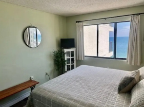 Royal Garden Resort 815 2 Bedroom Condo by RedAwning