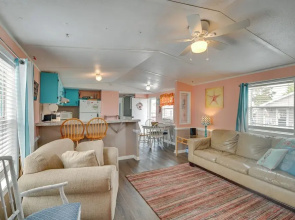 Walk to Shore: Myrtle Beach House w/ Private Deck!