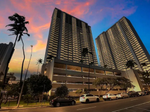 Artsy 32nd Floor Condo with Modern Furnishings & Gorgeous Ocean Views by Koko Resort Vacation Rentals