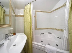 Отель Garden Palace