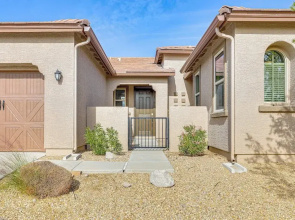 Outdoor Oasis in Goodyear: Stay & Play!