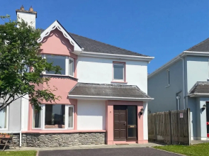 Convenient Spacious 3 Bedroom Home in Kenmare Town