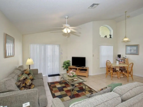 Pretty & Peaceful Golf Resort Gated Home w/ Pool
