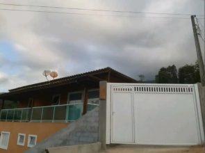 Casa espaçosa, aconchegante, com vista para o mar