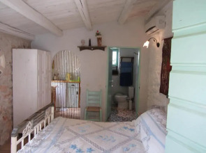 Authentic Greek Cottage- Daisy- Great Sea Views Ama 1304248