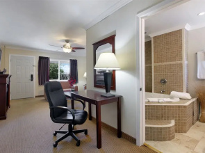 Travelodge Santa Maria