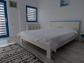 Delta Summer House Crisan