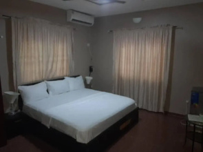 Chobbed & Breakfast Hotel Lodge
