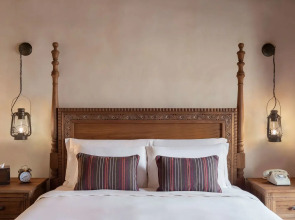 Отель Al Seef Heritage Hotel Dubai, Curio Collection by Hilton