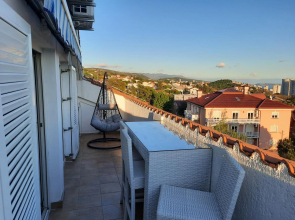 Sea view later apartment