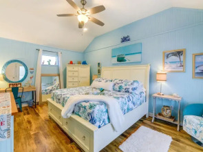 1 Mi to Marina: Cozy Angler's Cottage in Rockport