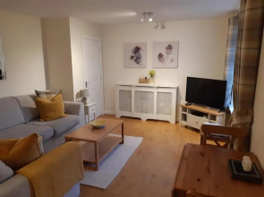 Conaglen, 2 Bedroom Lochside Flat