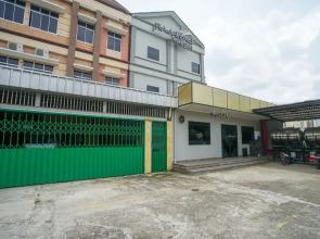 Oyo 568 Rajawali Homestay