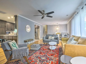 Bright Cary Home With Deck < 15 Mi to Raleigh!