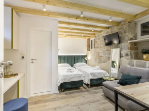 Luxury Rooms Miara in City Centre