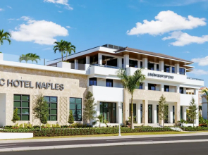 AC Hotel Naples 5th Avenue