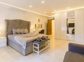 Top Modern Prime Location 2mn to the sea