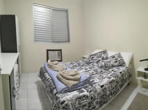 Apto 2 quartos, cond fechado, com vaga, quarto andar