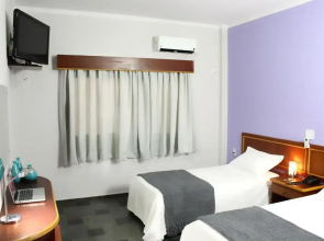 ARQ Inn Hotel