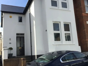 Stylish Town Centre House - Reef House