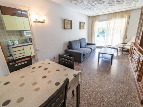 HomeHolidaysRentals Flores
