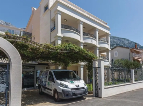 Stunning Home in Makarska with Hot Tub, Sauna & 9 Bedrooms