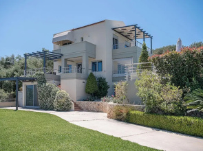 Villa Athinais