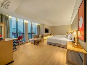 ECHENG Hotel (Yancheng North Station Aegean Shopping Park Store)