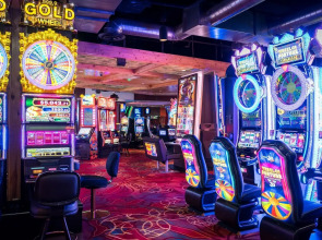 OYO Hotel & Casino (formerly Hooters Casino Hotel)