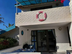 Boathouse Bed and Biscuit - Lower Deck
