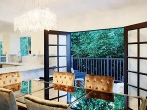 The Luxurious West Hollywood Casa
