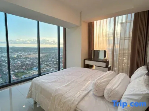 53rd Floor, 2 Br, Netflix, Apt with View by Sky