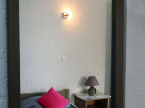 St George Studios Apartments