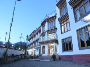Glacier View Guest House