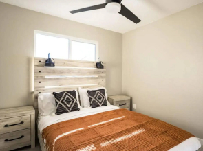 Huge Colorado Quadplex  16  guests