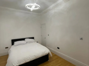 Charming 1-bed Apartment in Wolverhampton