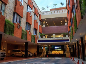 Famous Hotel Kuta