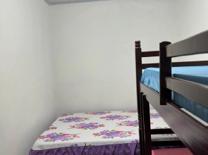 Aluguel de mini quartos e barracas no Perequê-açu de frente para o mar numero 1125