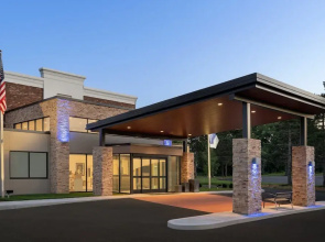 Days Inn and Suites Plattsburgh