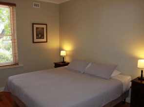 Warwick Apartment