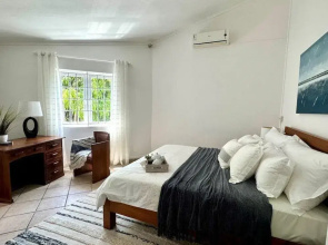 Xanadu Beach Villa 1 Min Walk To The Beach