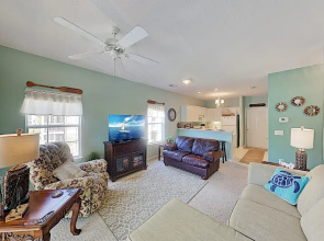 Bright Coastal Condo w/ Pool & Private Balcony condo