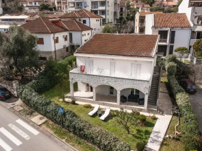 Montesun Holiday Novak Home