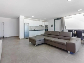 Magnífico Bungalow con Vista Panorámica y Piscina Privada