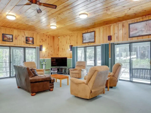 Bartlett Mtn Retreat: 1 Mi to Attitash Ski Lifts