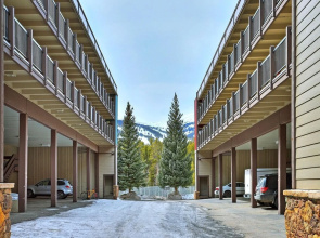 Ski And Racquet Club B106 2 Bedroom Condo by RedAwning