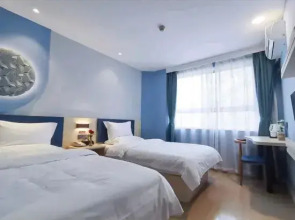 Joy Hotel Longway (Lianyungang Suning Plaza Store)