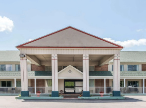Days Inn by Wyndham Columbus IN