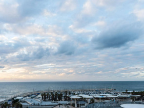 Sea Side by Zvieli Hotels