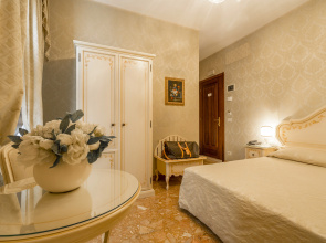 Palazzo Guardi